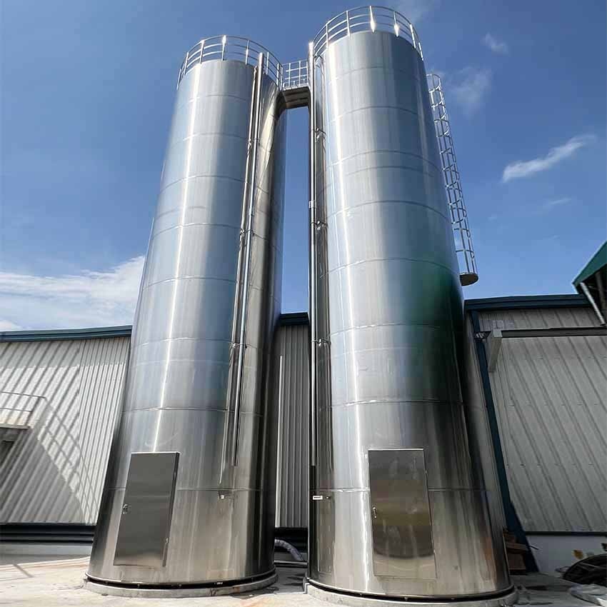 Silo de almacenamiento exterior con sistema de almacenamiento inteligente